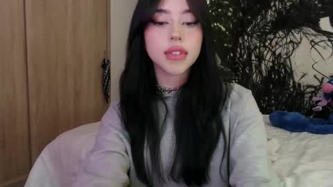 Valerie  April   online show from February 18, 2025, 8:58 pm