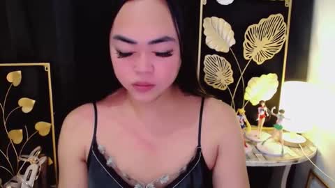 Snapshot of lustfuloffendertrina chatting on March 26, 2026, 2:39 am Trina online show from March 26, 2026, 2:39 am