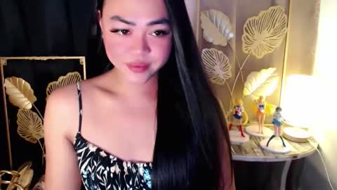 Snapshot of lustfuloffendertrina chatting on April 21, 2026, 1:07 am Trina online show from April 21, 2026, 1:07 am