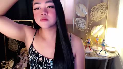 Snapshot of lustfuloffendertrina chatting on April 21, 2026, 1:42 am Trina online show from April 21, 2026, 1:42 am