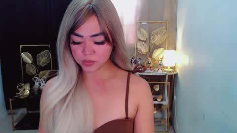 Snapshot of lustfuloffendertrina chatting on April 29, 2026, 2:04 am Trina online show from April 29, 2026, 2:04 am