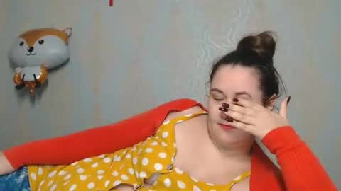 lustifulm online show from April 23, 2026, 11:18 pm