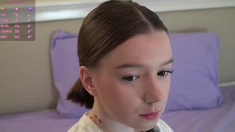 Chloe online show from March 6, 2025, 5:14 am