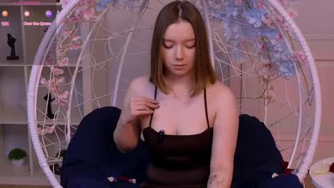 Chloe online show from March 8, 2025, 8:11 am