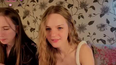 Snapshot of lustyaura chatting on October 4, 2025, 8:29 pm Aura online show from October 4, 2025, 8:29 pm