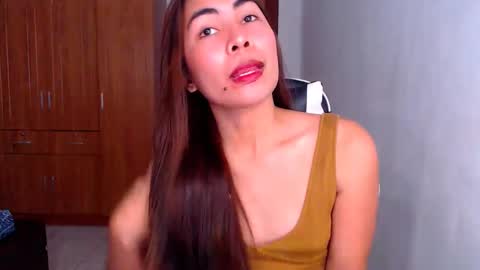 Kendra online show from April 7, 2026, 8:42 pm