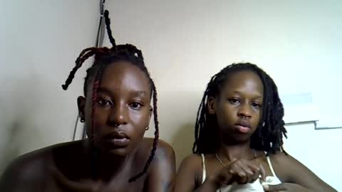 lutino_lovebirds online show from July 20, 2026, 7:44 am
