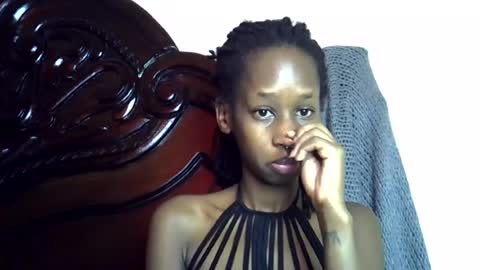 lutino_lovebirds online show from July 28, 2026, 7:15 am