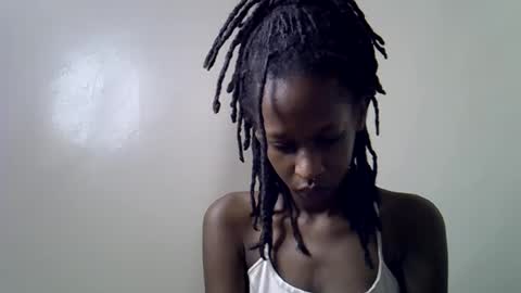 lutino_lovebirds online show from August 6, 2026, 7:32 am