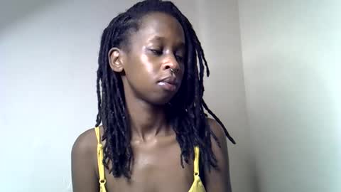 lutino_lovebirds online show from August 7, 2026, 8:16 am