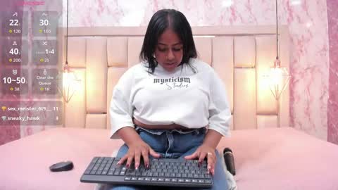 Snapshot of luu_adams chatting on May 5, 2026, 7:33 pm Luu online show from May 5, 2026, 7:33 pm