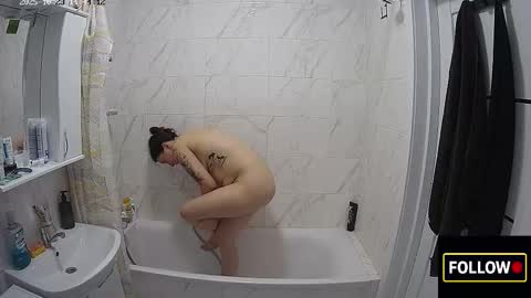 luuvteam online show from October 23, 2025, 11:42 am