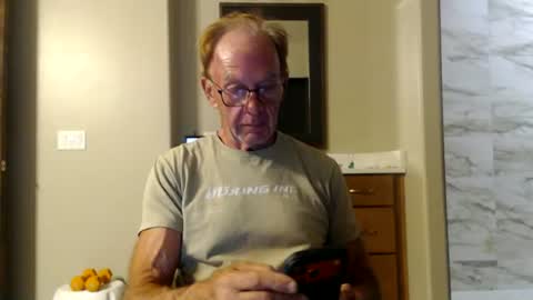 Snapshot of luv_missle chatting on July 5, 2026, 8:54 am luv_missle online show from July 5, 2026, 8:54 am