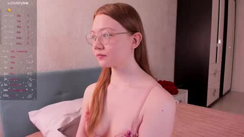 Snapshot of luv_tessa chatting on March 11, 2026, 1:44 am Tessa online show from March 11, 2026, 1:44 am