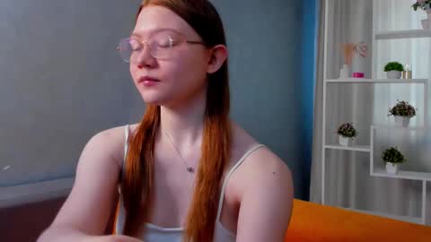 Snapshot of luv_tessa chatting on March 12, 2026, 1:12 am Tessa online show from March 12, 2026, 1:12 am