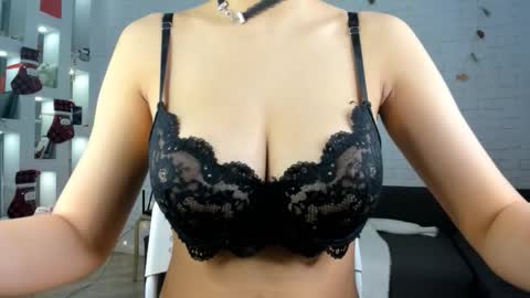 Yuna online show from December 19, 2025, 12:17 am