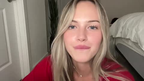 Aimee online show from October 7, 2025, 2:53 am