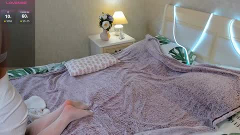  Mila  online show from December 22, 2024, 1:45 am