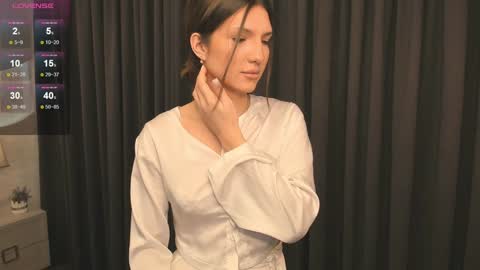  Mila  online show from January 20, 2025, 5:16 pm