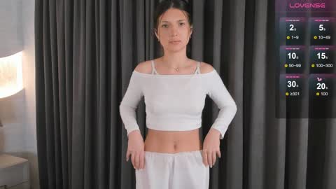  Mila  online show from January 31, 2025, 4:59 pm
