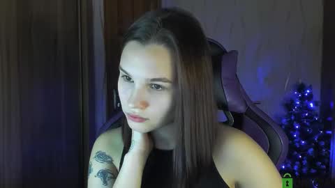 Snapshot of luvmeeow chatting on December 1, 2024, 10:21 pm Ann  online show from December 1, 2024, 10:21 pm