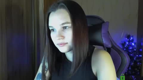 Snapshot of luvmeeow chatting on December 2, 2024, 1:25 am Ann  online show from December 2, 2024, 1:25 am