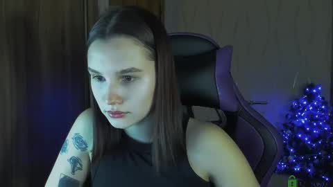 Snapshot of luvmeeow chatting on December 8, 2024, 3:00 am Ann  online show from December 8, 2024, 3:00 am