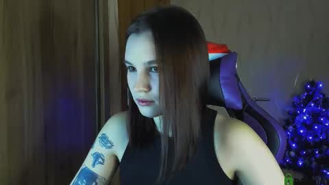 Snapshot of luvmeeow chatting on December 11, 2024, 3:24 am Ann  online show from December 11, 2024, 3:24 am