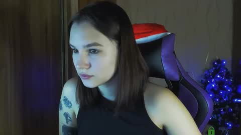 Snapshot of luvmeeow chatting on December 12, 2024, 3:10 am Ann  online show from December 12, 2024, 3:10 am