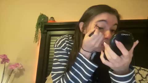 luvrxstarx online show from December 17, 2025, 12:49 am