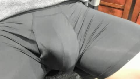 luvswetpussy online show from May 19, 2026, 4:57 pm