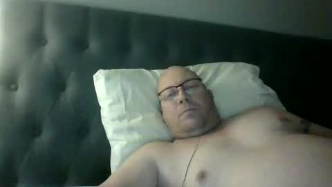 Snapshot of luvtwogodown chatting on January 23, 2025, 9:39 pm luvtwogodown online show from January 23, 2025, 9:39 pm