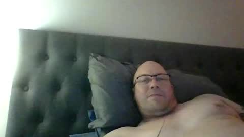 Snapshot of luvtwogodown chatting on September 20, 2025, 9:21 am luvtwogodown online show from September 20, 2025, 9:21 am