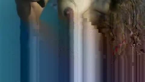 Bee Bee online show from November 5, 2025, 7:14 pm