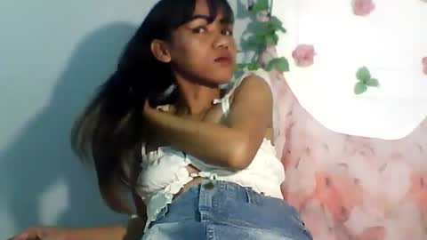 Bee Bee online show from November 29, 2025, 5:38 pm