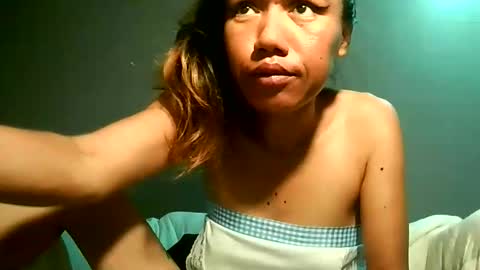 Bee Bee online show from May 26, 2026, 3:46 am