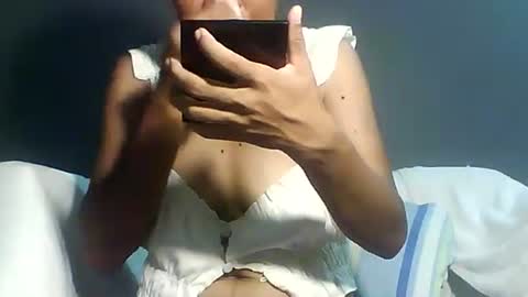 Bee Bee online show from June 7, 2026, 2:37 am