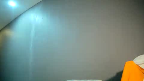 Bee Bee online show from July 12, 2026, 2:46 am