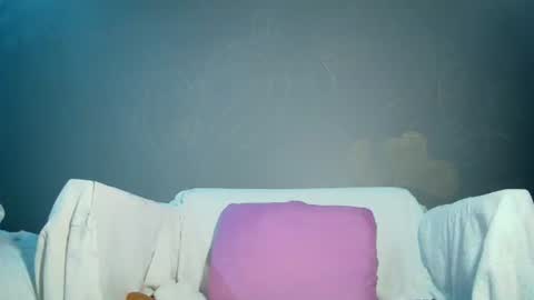 Bee Bee online show from July 27, 2026, 5:03 am