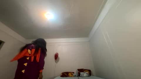 luvvlee online show from February 4, 2026, 8:31 am