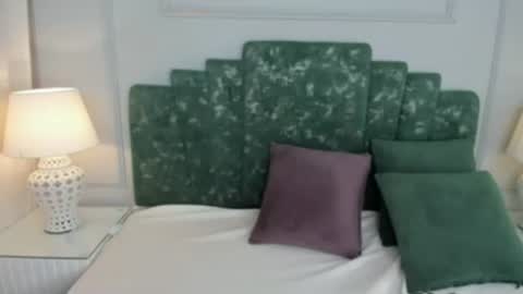 lux_bitchx online show from June 25, 2026, 2:22 am