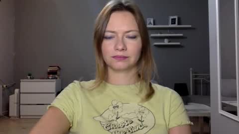 Millie online show from September 25, 2025, 8:56 pm