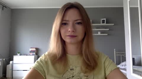 Millie online show from September 26, 2025, 3:27 pm