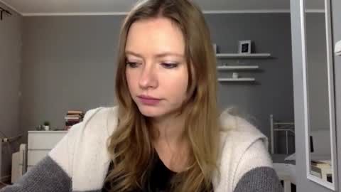 Millie online show from November 23, 2025, 2:39 pm