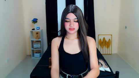 Snapshot of lux_white chatting on September 27, 2025, 1:54 am queen lux online show from September 27, 2025, 1:54 am