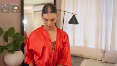 Luxa  online show from April 28, 2026, 1:49 pm