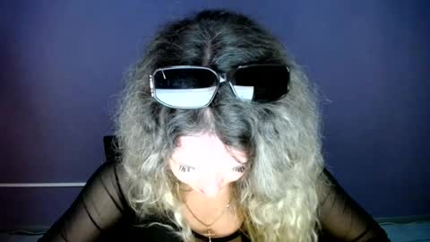 Snapshot of luxdonna chatting on June 19, 2026, 7:06 pm Donna online show from June 19, 2026, 7:06 pm