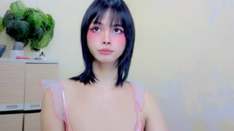 luxe_brat online show from August 1, 2026, 4:45 am