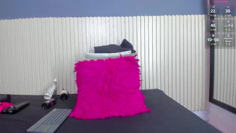 Snapshot of luxemilf chatting on October 28, 2025, 10:08 am Luxe3 online show from October 28, 2025, 10:08 am