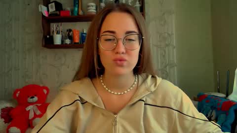 Katie online show from October 9, 2025, 11:30 am